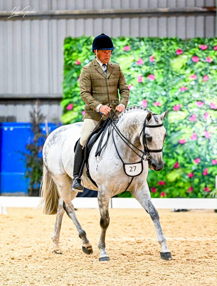 Mens Custom Medium Weight Wool English Tweed Hunter Riding Jacket