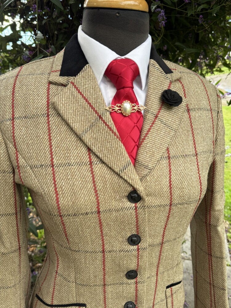 Oatmeal Beige Tweed / Black Trim